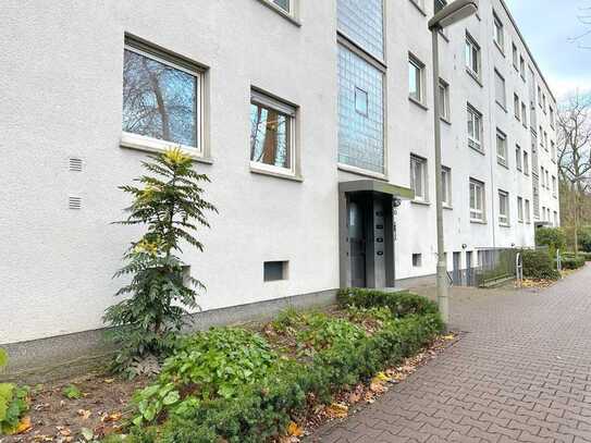 *WG-Neugründung!* 1 Zimmer in 6 ZW in Niederursel !* Foundation* of shared 6 room apartment