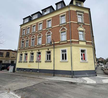 Lichtdurchflutete Dachgeschosswohnung mit Balkon