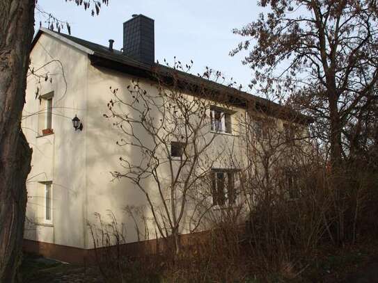 Freistehendes Einfamilienhaus mit vier Zimmern nahe der Kaulsdorfer Seen