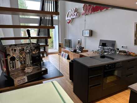 Ihre Traumwohnung (Zweitbezug) mit Terrasse u Garten: stilvolle 2-Zimmer-Loft-Wohnung Regb