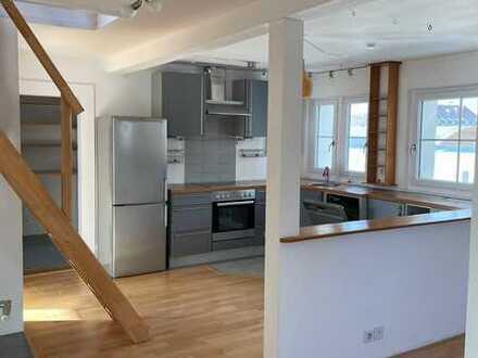 Schöne, gut geschnittene 3-Zimmer-DG-Wohnung mit Effizienzklasse B provisionsfrei zu verkaufen