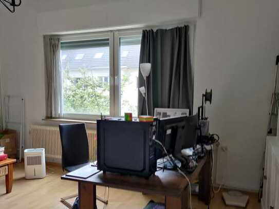 Attraktive, helle 4-Zimmer-Wohnung am Zentrum