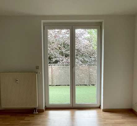 *ab sofort: tolle 2-zimmerwohnung mit Balkon*