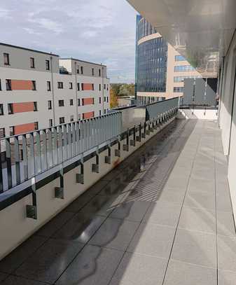 Geschmackvolle 3-Raum-Penthouse-Wohnung mit gehobener Innenausstattung mit Balkon in Düsseldorf