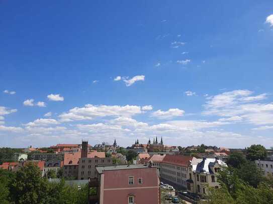 Zentralgelegene 2-Raum-Wohnung mit Balkon