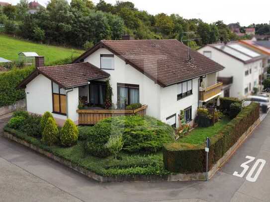 Zweifamilienhaus in idyllischer Lage von Lienzingen