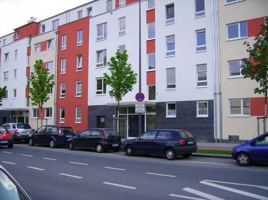 Tolle Lage, Provisionsfrei, großer Balkon, sehr hell, gute Verkehrsanbindung