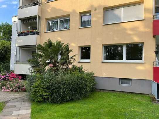 Moderne 2-Zimmer-Erdgeschosswohnung mit Balkon und Tiefgaragenstellplatz / sofort einzugsbereit