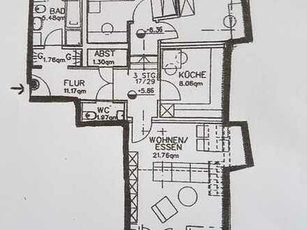 Gepflegte 3-Zimmer-Dachgeschosswohnung mit Balkon und EBK in Neustadt