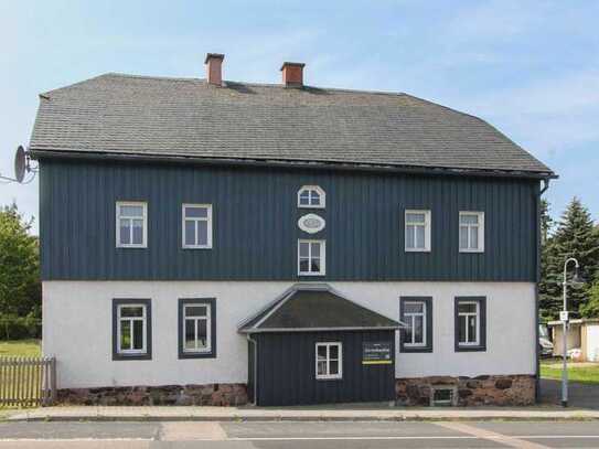 Mehrfamilienhaus mit 3 Wohneinheiten im Erzgebirge, eine Ferienwohnung komplett möbliert