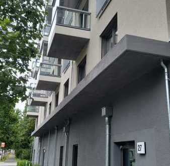 1,5­ ZIMMER­STUDIO MIT VERGLASTEM BALKON und EBK
