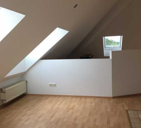 *Offenbach* 5-Zimmer-Dachgeschosswohnung