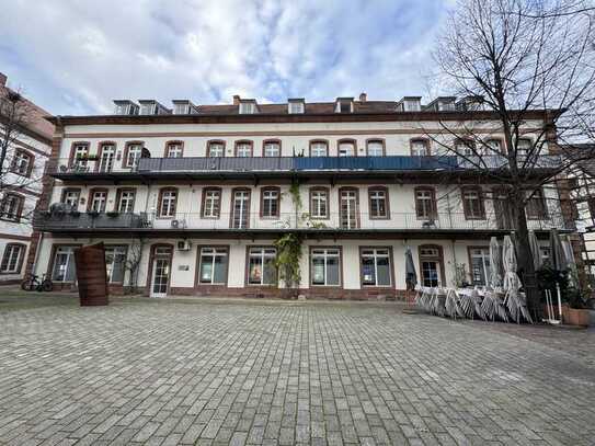 Schöne Dachgeschosswohnung in Zentral-Landau zu verkaufen.