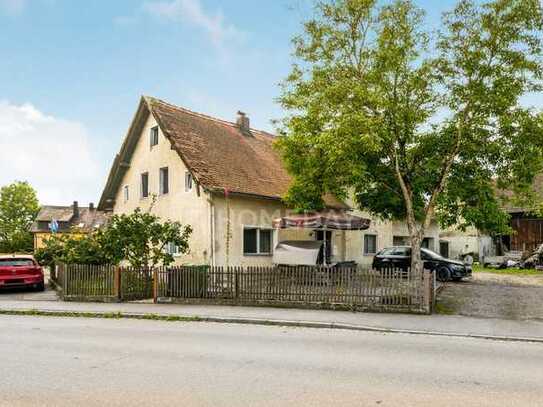 Großzügiges Baugrundstück bebaut mit Wohnhaus (Abriss) in Mintraching