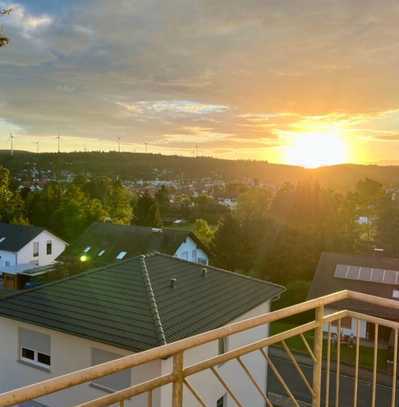 Erstbezug nach Sanierung: Helle 2 Zimmerwohnung mit Ausblick