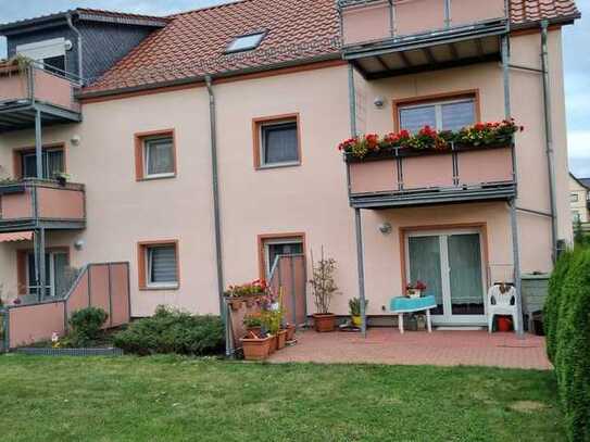 Schöne, große Wohnung mit 2 Balkonen und Garage zu vermieten