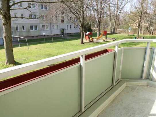 Single-Wohnung mit Balkon und Wanne