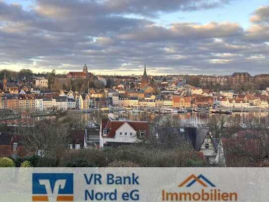 Top-modernisierte Loftwohnung mit herrlichem Blick über Stadt und Hafen