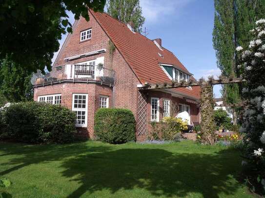 ***TRAUMHAFTE TERRASSENWOHNUNG AUF EINEM HISTORISCHEN GRUNDSTÜCK***