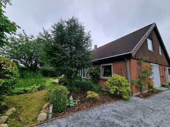 Gemütliches Einfamilienhaus mit Carport und Garten in Handewitt