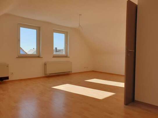 2,5-Zimmer-Dachgeschoss-Wohnung, 45 m², frei ab 01.03.2025