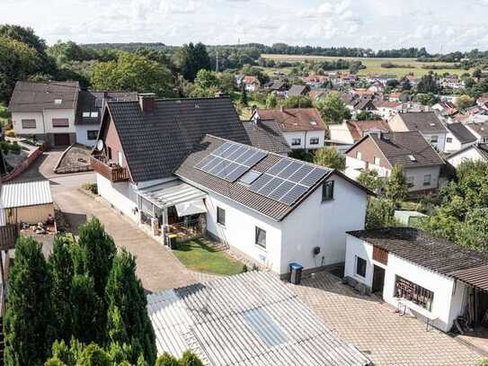 Großzügiges Doppelhaus in Schwalbach-Elm