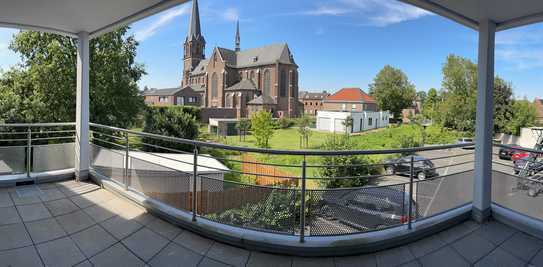 ***ZENTRUM GLEHN*** Renoviert - AUFZUG - Wärmepumpe - Balkon - toller Ausblick!