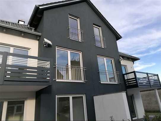 Preiswerte 6-Raum-Doppelhaushälfte mit gehobener Innenausstattung und EBK in Straubing Kernstadt