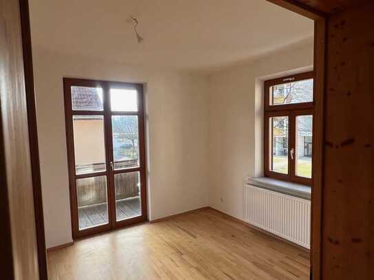 Stilvolle 3-Zimmer-Wohnung mit Balkon in Augsburg-Lechhausen