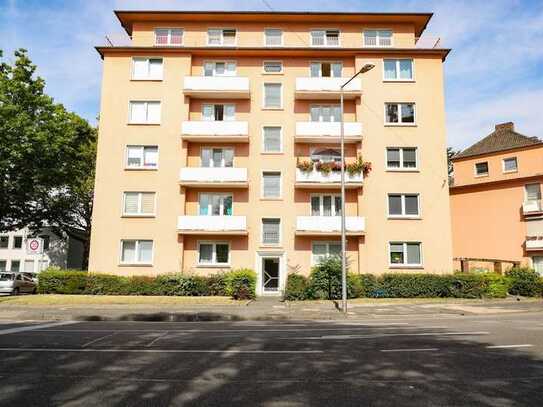 2-Zi.-Dachgeschoss-Wohnung auf 37m² !Wohnung in Renovierung!