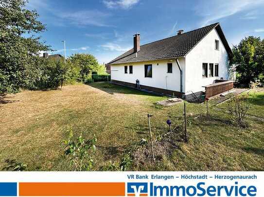 Einfamilienhaus mit unverbaubarem Fernblick in begehrter Lage von Adelsdorf-Aisch