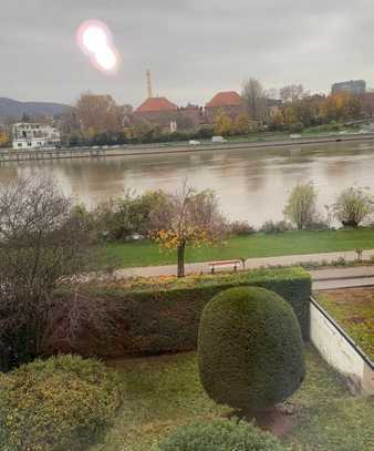 Geräumiges 8-Zimmer-Einfamilienhaus mit luxuriöser Innenausstattung und EBK in Heidelberg Neuenheim