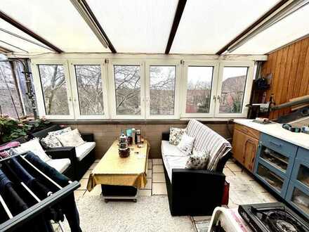 Große Familienwohnung +++ Modernisiert +++ Dachterrasse mit Wintergarten