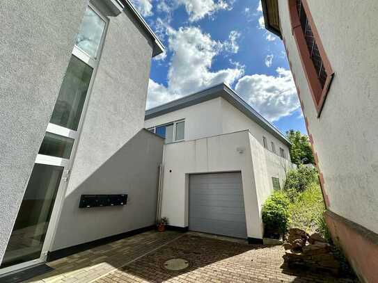 Erstbezug:
Moderne 2-Zi.-Wohnung mit Garage