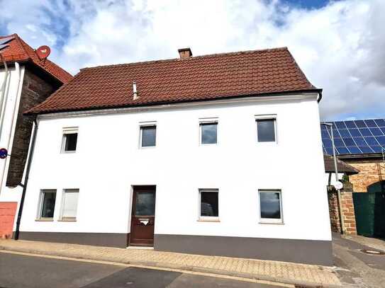 Provisionsfrei , modernisiertes Haus, 4 Zimmer, Garten , Garage