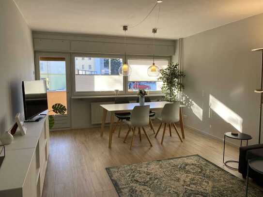 Exklusive, möblierte 2-Zimmer-Erdgeschosswohnung mit Balkon und PKW-Stellplatzes