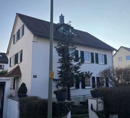 Attraktive Objektbeschreibung – Zweifamilienhaus in Gerlingen