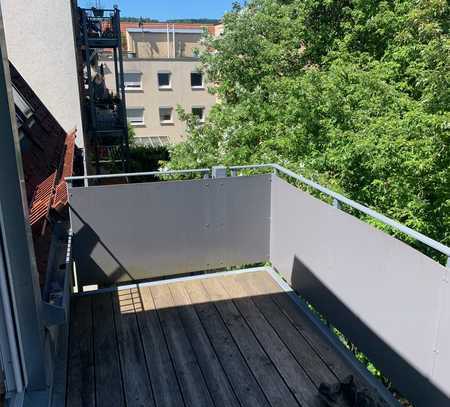 Schöne 3-Zi. Wohnung in Stuttgart Süd mit Balkon und EBK