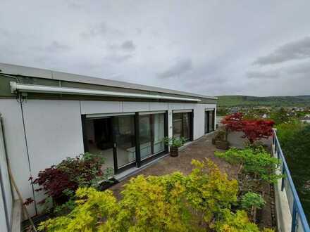 Penthouse mit herrlicher Aussicht in die Rheinebene in begehrter Wohnlage von Ettlingen