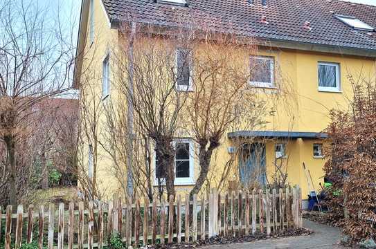 Reihenendhaus in kinderfreundlicher und ruhiger Wohnanlage