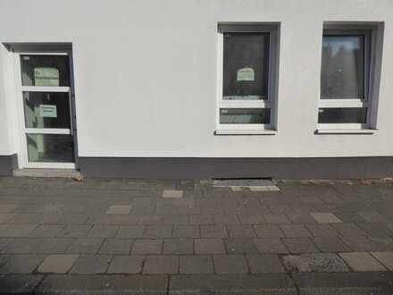 Büro oder Laden in zentraler Lage in Porz