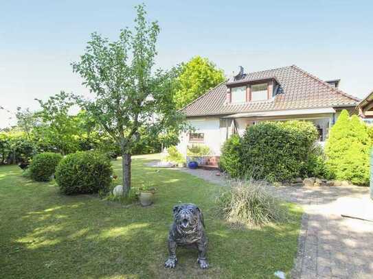 Gepflegtes Einfamilienhaus für Paare mit schönem Garten und Carport in Pönitz