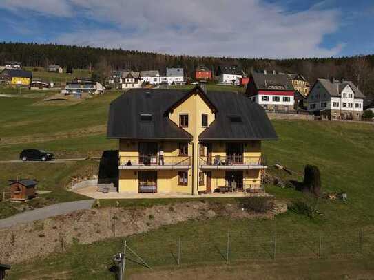 sonnige 4-Zimmer-Terrassenwohnung mit gehobener Innenausstattung mit Einbauküche in Rittersgrün