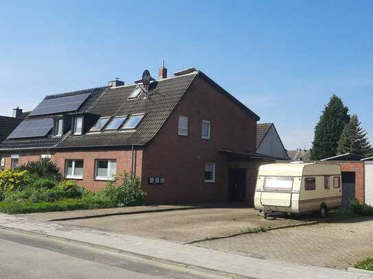 Haus/Bauland mit ca. 1200m² Grundstück in MG-Giesenkirchen