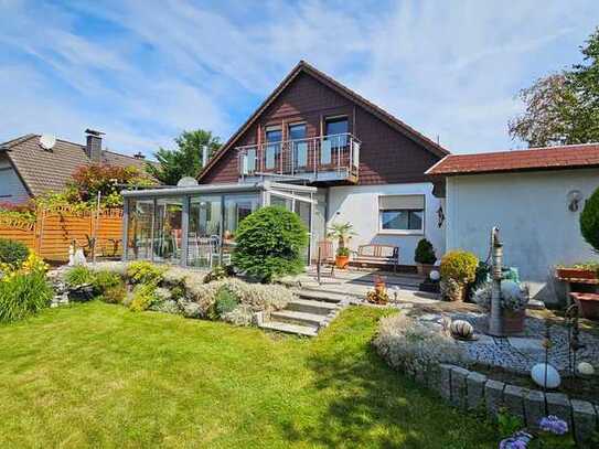 Gemütliches Einfamilienhaus mit Doppel-Carport u. Wintergarten in ruhiger Lage von Burscheid-Hilgen