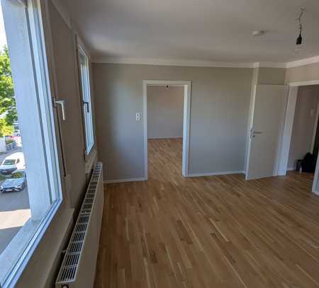 Helle renovierte 3-Zimmer Wohnung mit EBK ab 01.05