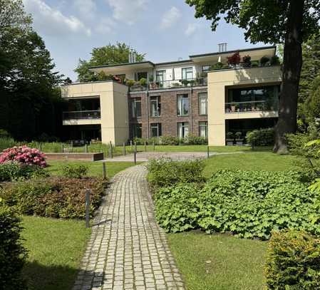 Elbchaussee in zweiter Reihe auf parkähnlicher Anlage. Großzügige 4 Zimmer Wohnung mit Südterrasse