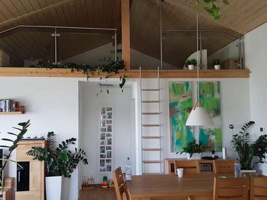 Außergewöhnliche Traumwohnung (ca.135 qm, 4 Zimmer) mit Dachterrasse