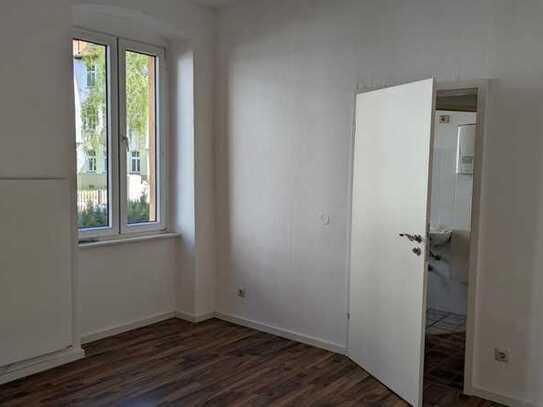 Kleine 2-Raum-Wohnung in Stadtfeld-Ost sucht neuen Mieter!