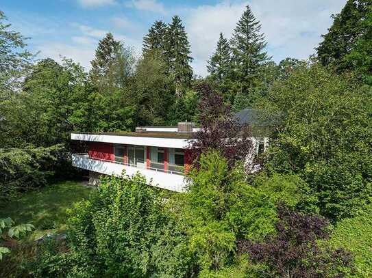 Einzigartige Bauhaus-Villa in Krailling: sonniges Familiendomizil auf 300 m² mit viel Gestaltungs...